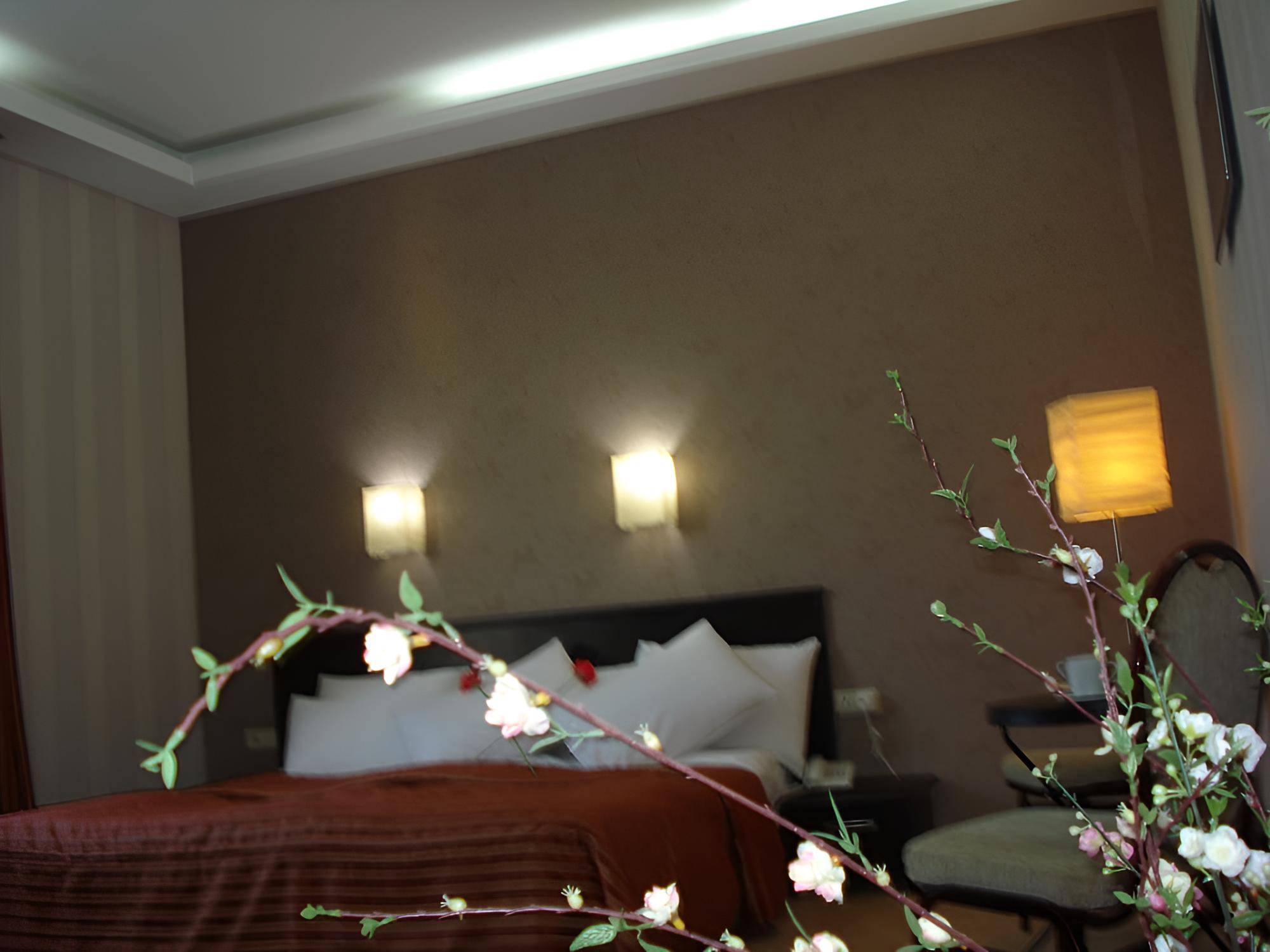 D'Plaza Hotel
