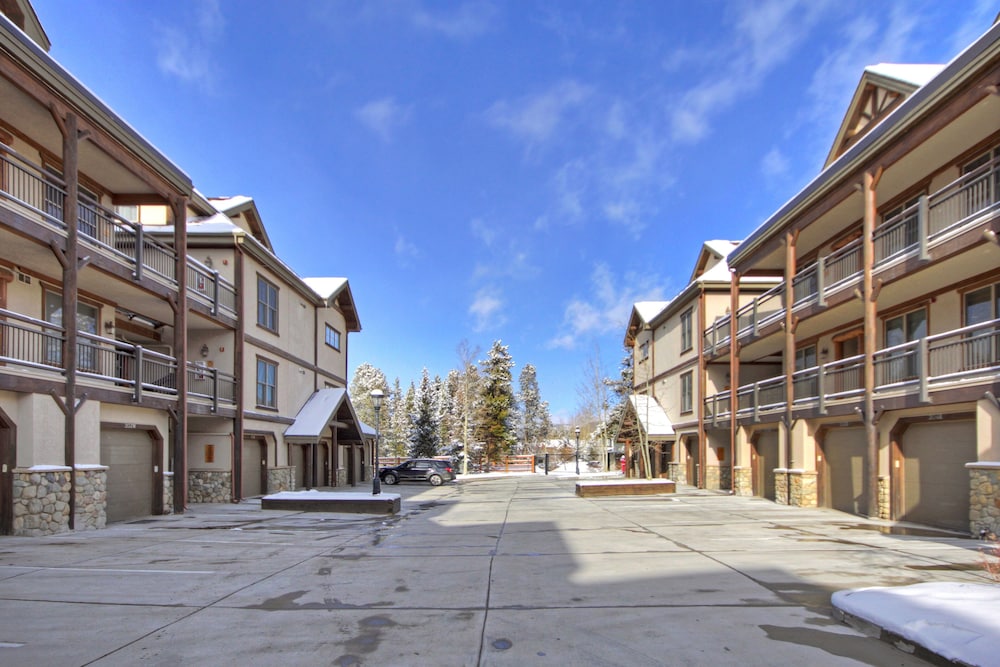 Corral 306E