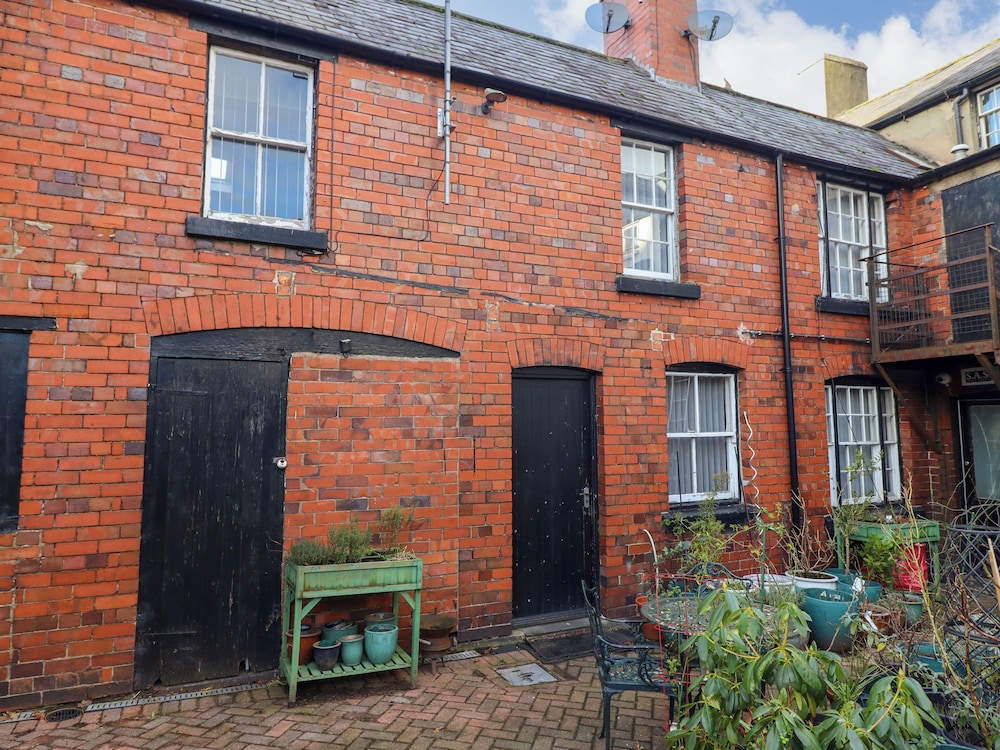 The Courtyard Cottage