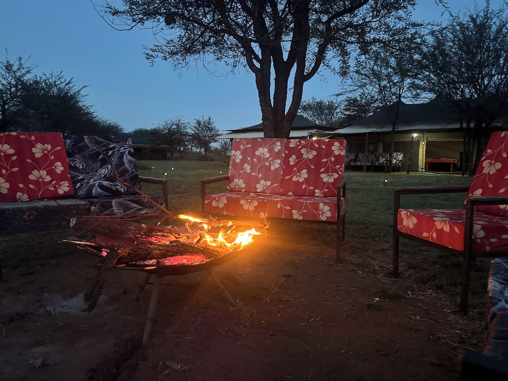 ZUHUMATH TENTED CAMPS SERENGETI