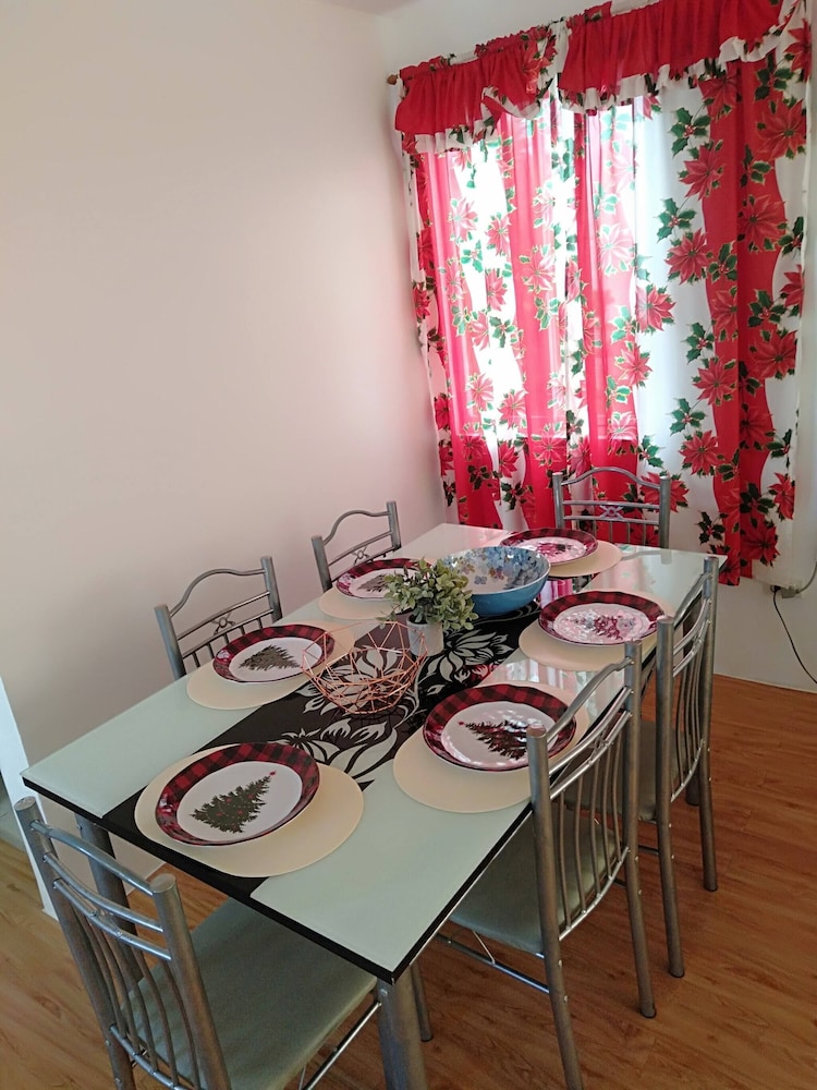 Avida 3-bedroom Vacation House With Pool