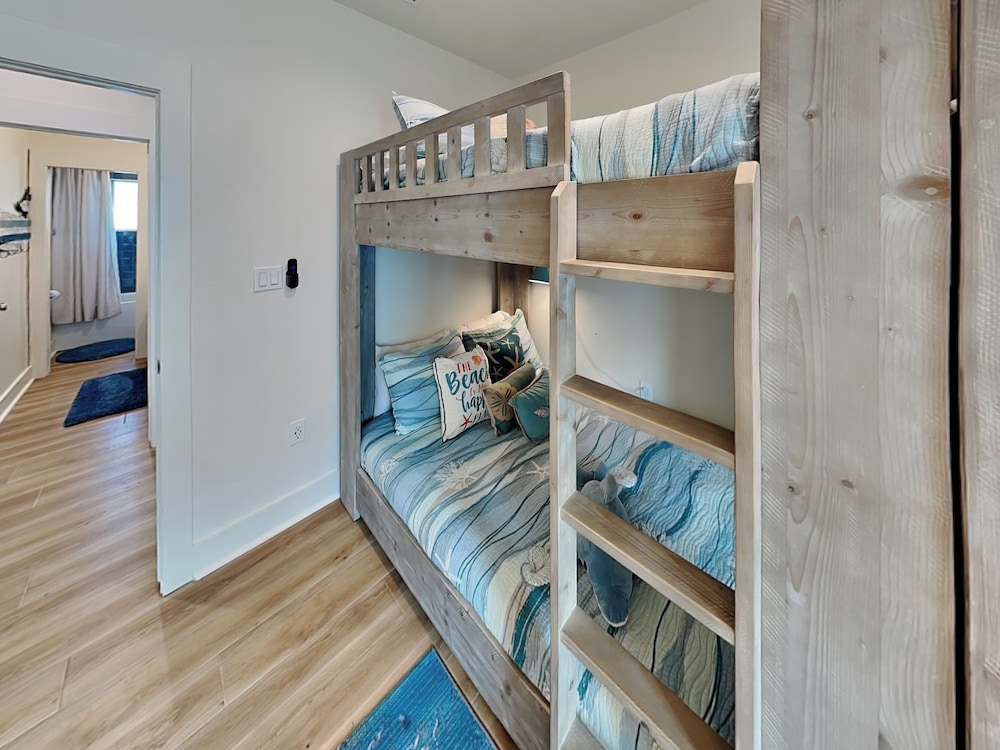 Glory Daze by Silver Sands Vacation Rentals