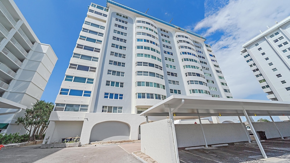 The Beach House 2 Bedroom Condo