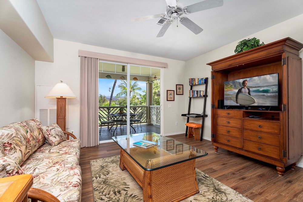 Concierge Included - Walk to Restaurants & Shopping - AC - Infinity Pool! -vrkcv