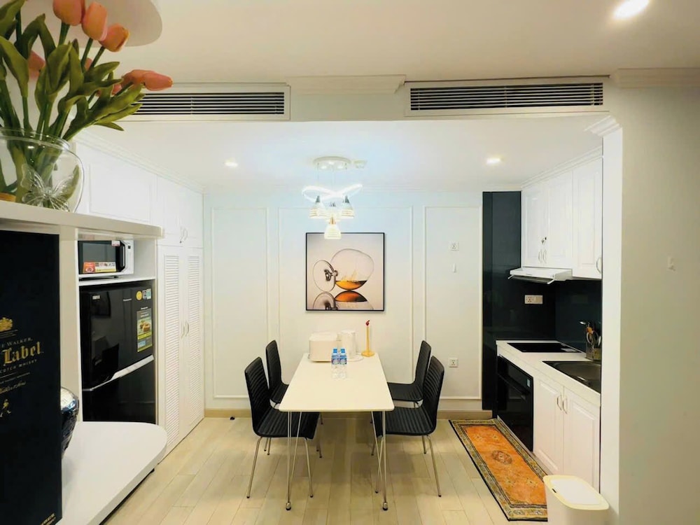 Gold Coast Balcony Serviced Apartment