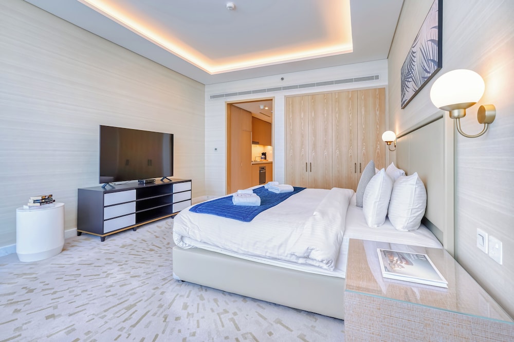 PVH - Inviting Studio - Palm Tower
