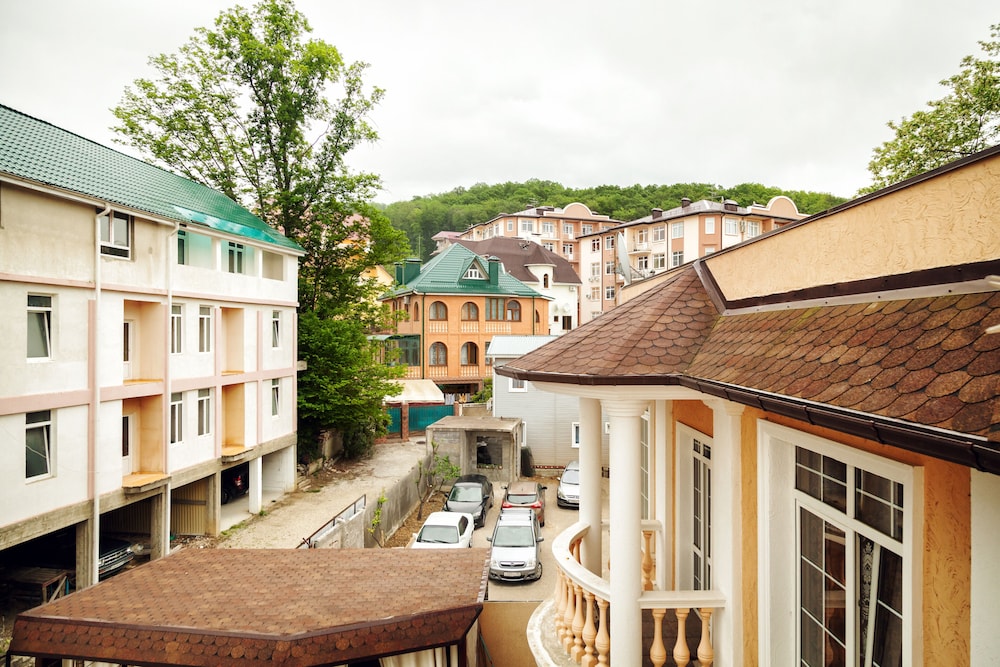 Tamriko Guest House