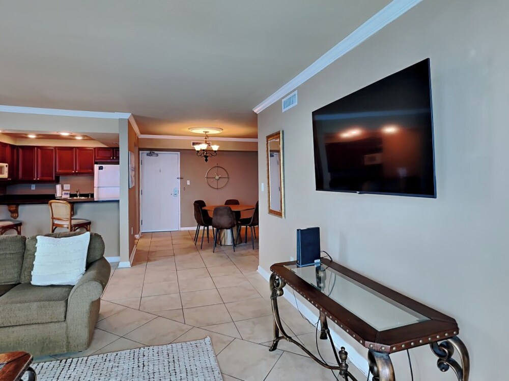 Sabine Yacht & Racquet #8D by Southern Vacation Rentals