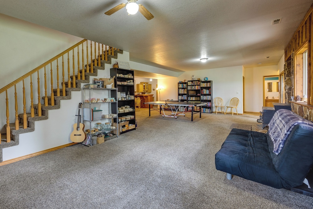 Peaceful Colorado Ranch Retreat w/ Deck & Acreage