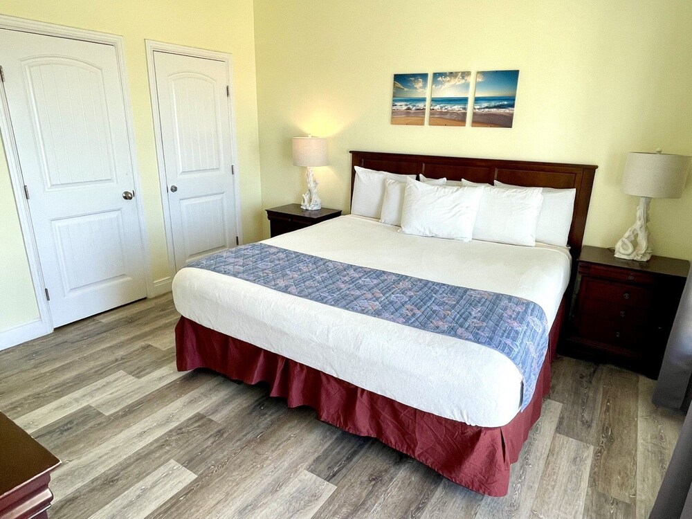 Beachgate Condo Suites And Hotel 321+322 4 Bedroom Condo