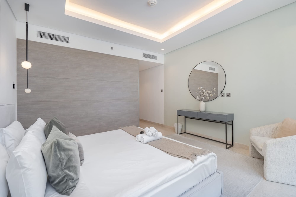 3 Bedroom Apartment in Sterling West With Full Burj Khalifa Views
