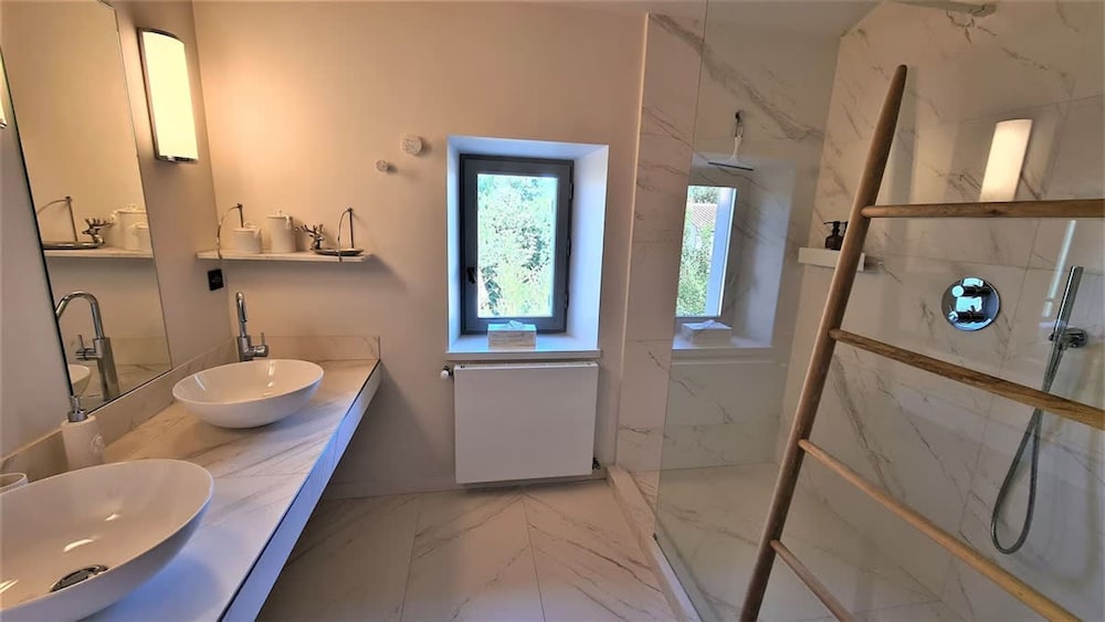 Prestigious Villa in Heart of Saint Remy de Provence