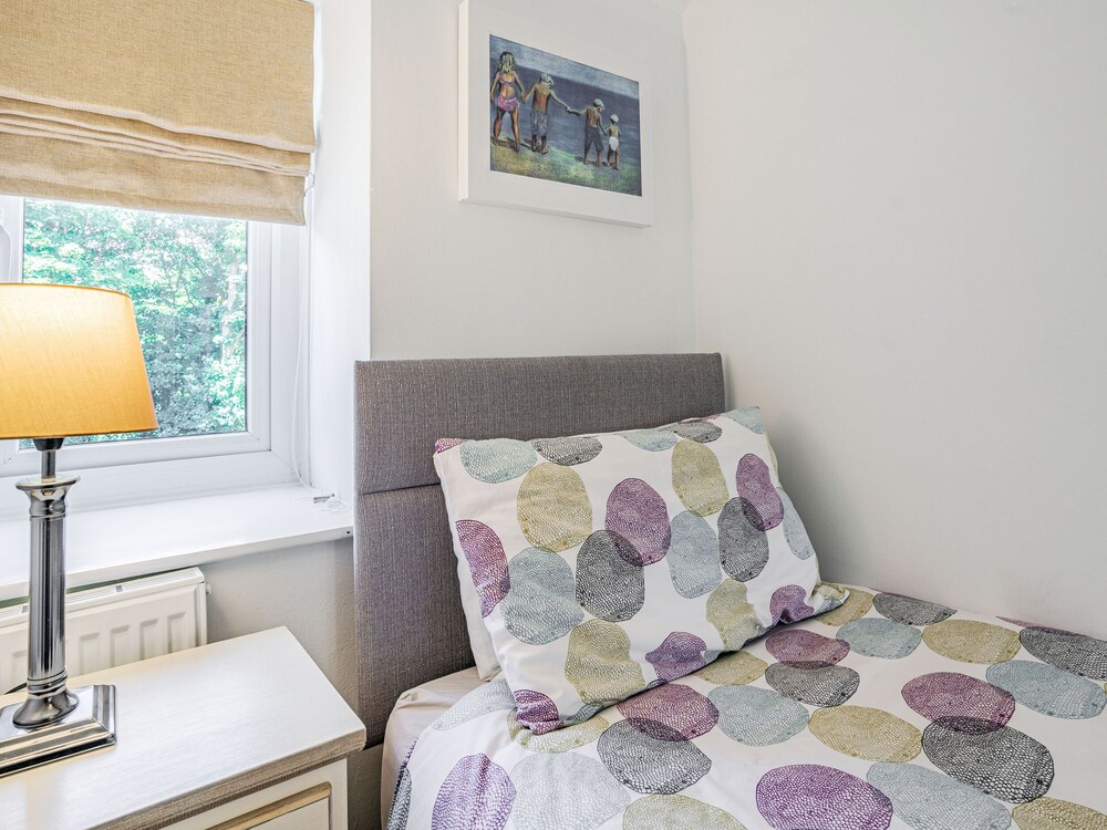 Granary Cottage view 3