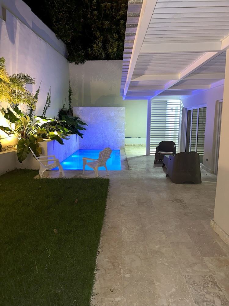 Luxury Villa-Sunny BlueSky W/Ocean-Mtn View