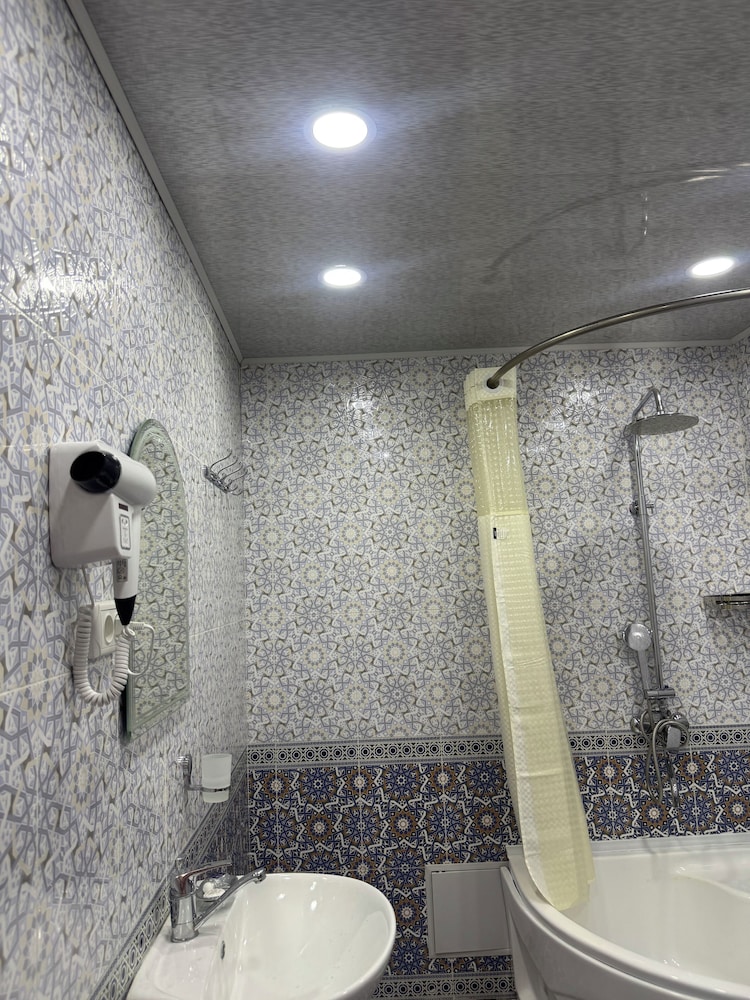 Meros Guest House