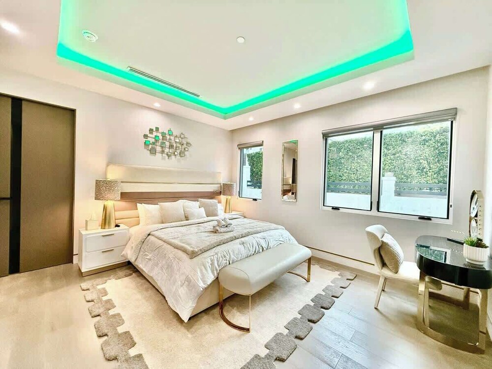 @ Marbella Lane - Enchanted Garden & Pool Hideaway