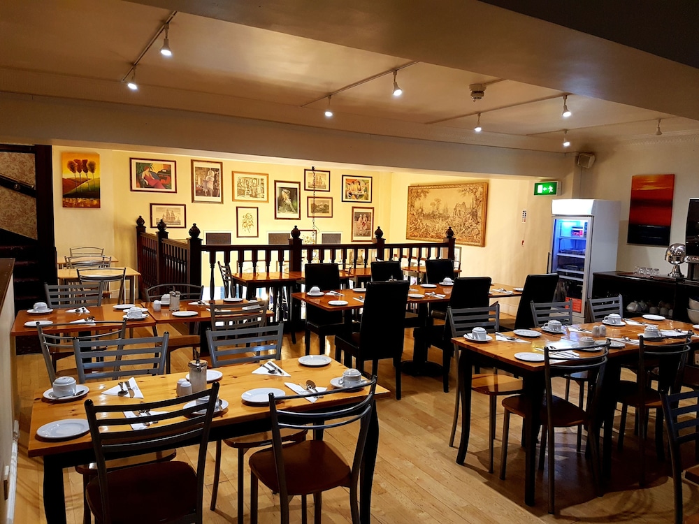Altrincham Vacations - The Ashley Hotel - Property Image 9