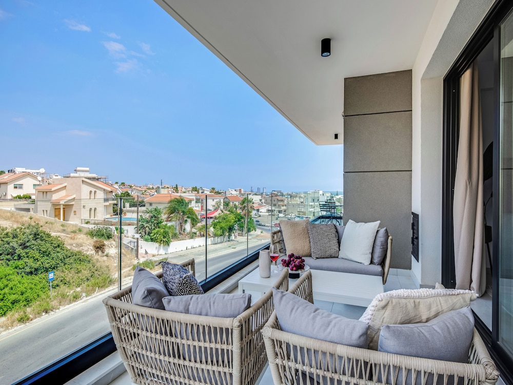 Sanders Elgio - Pleasant 2-bdr Apt w Balcony, photo 22