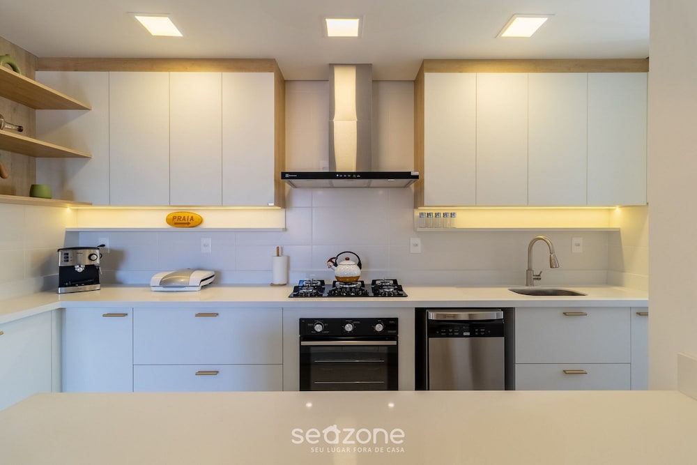 Seaside Condominium in Campeche-florianopolis SHR