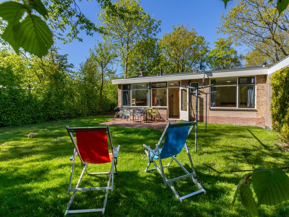 Bungalow Near Dutch Beach With Garden
