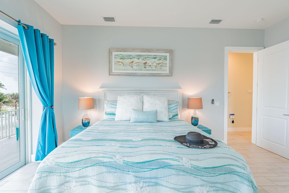 Captain's Quarters