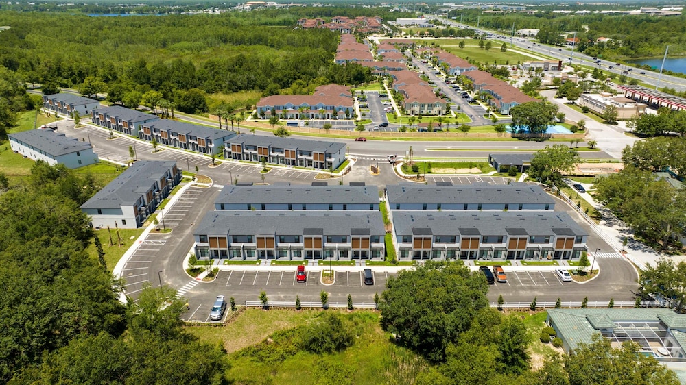 3236 TT Hub Townhome: 3br, 3ba, Sleeps 8