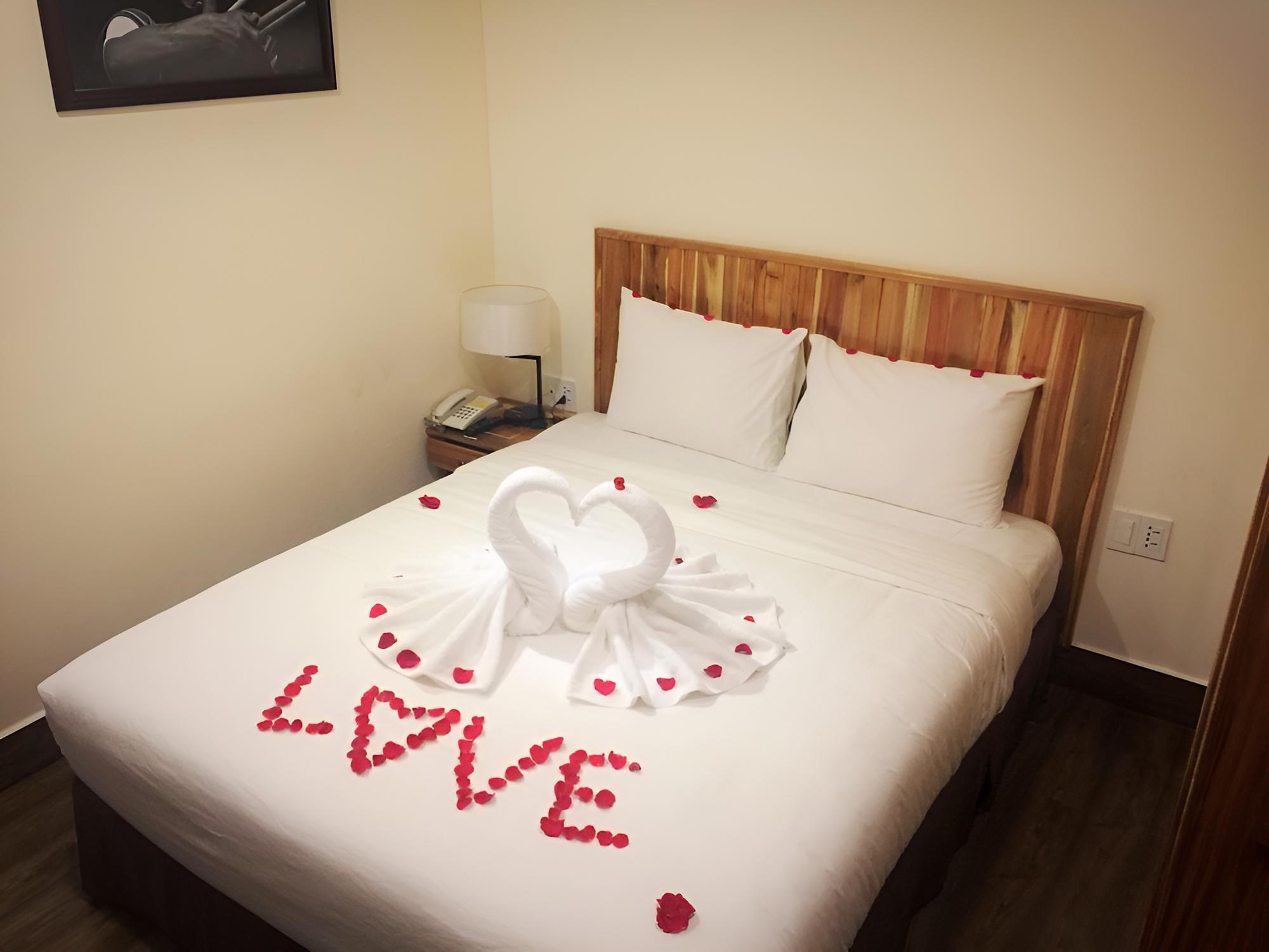 Lake View Hotel