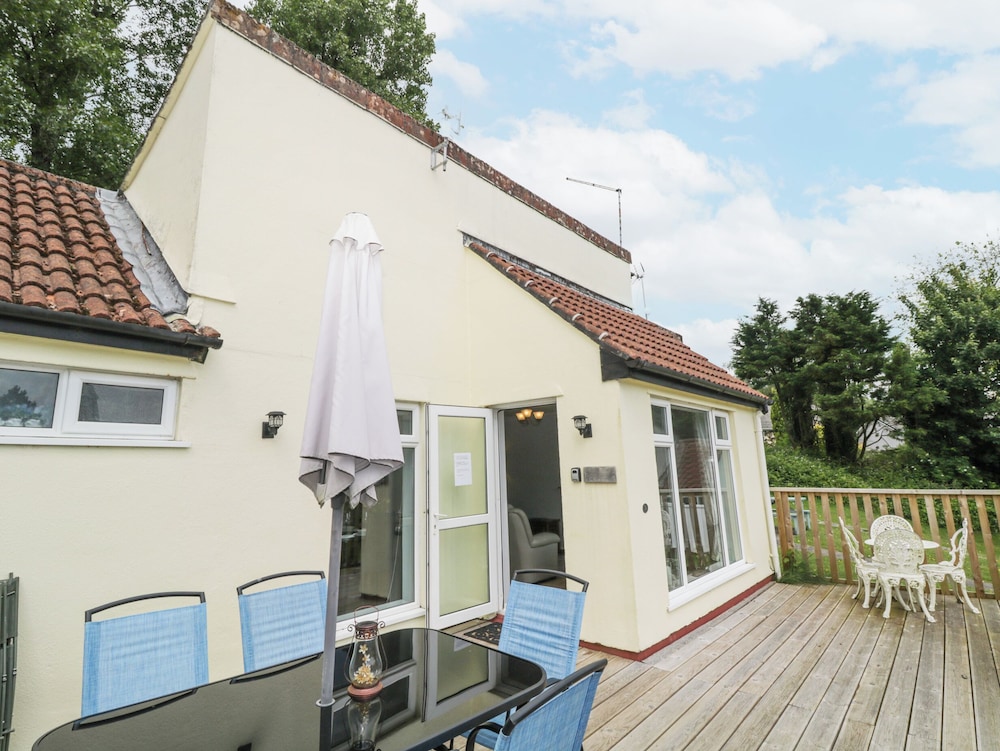 9 Manorcombe Bungalows