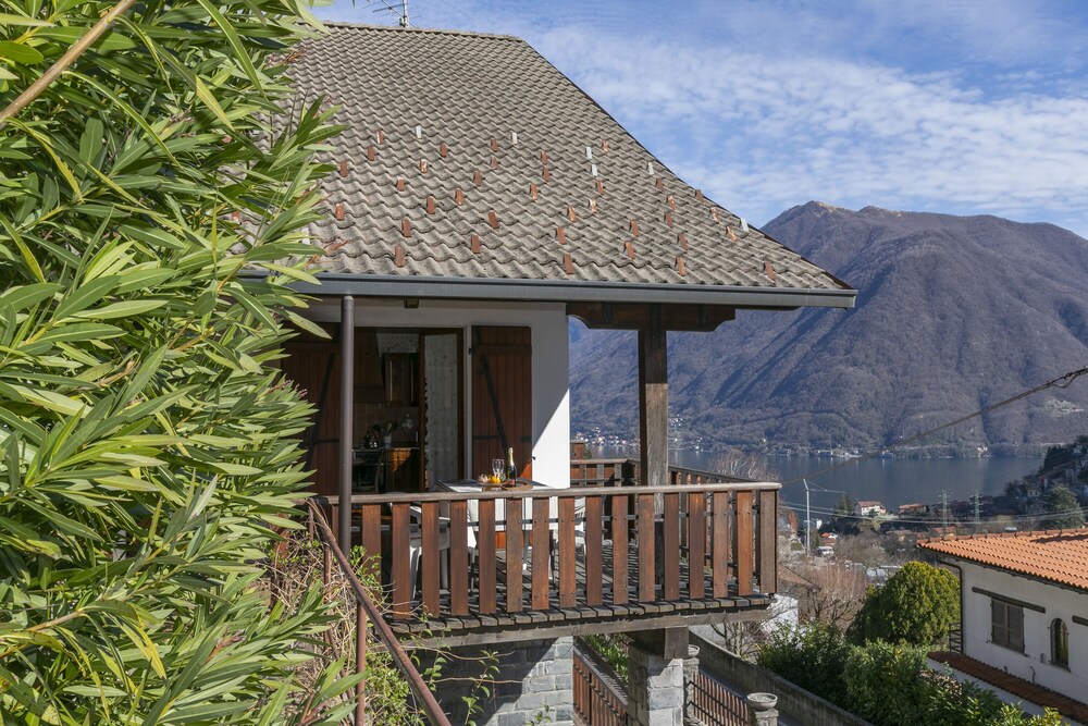Villa Dizzasco view 3