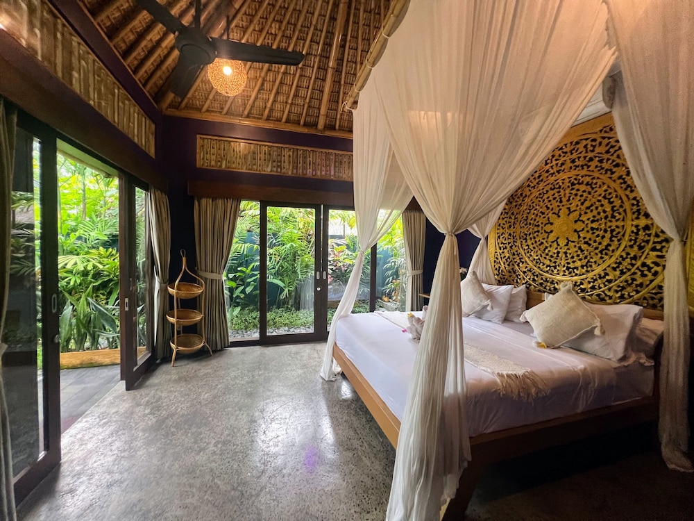 Joyously Raw Villas