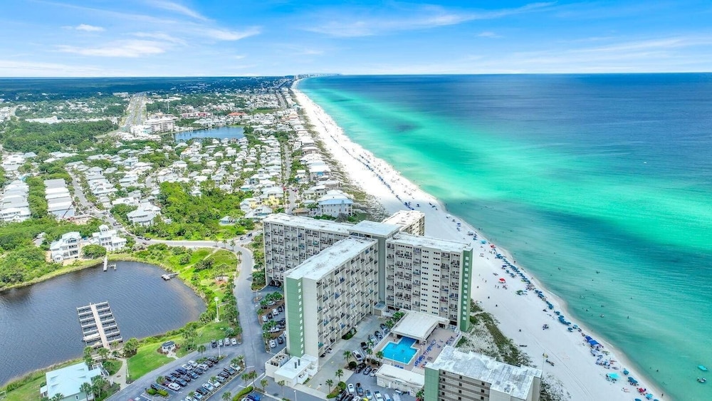 Pinnacle Port Penthouse #29 2 Bedroom Condo