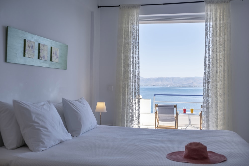 Meli Apartments & Villas