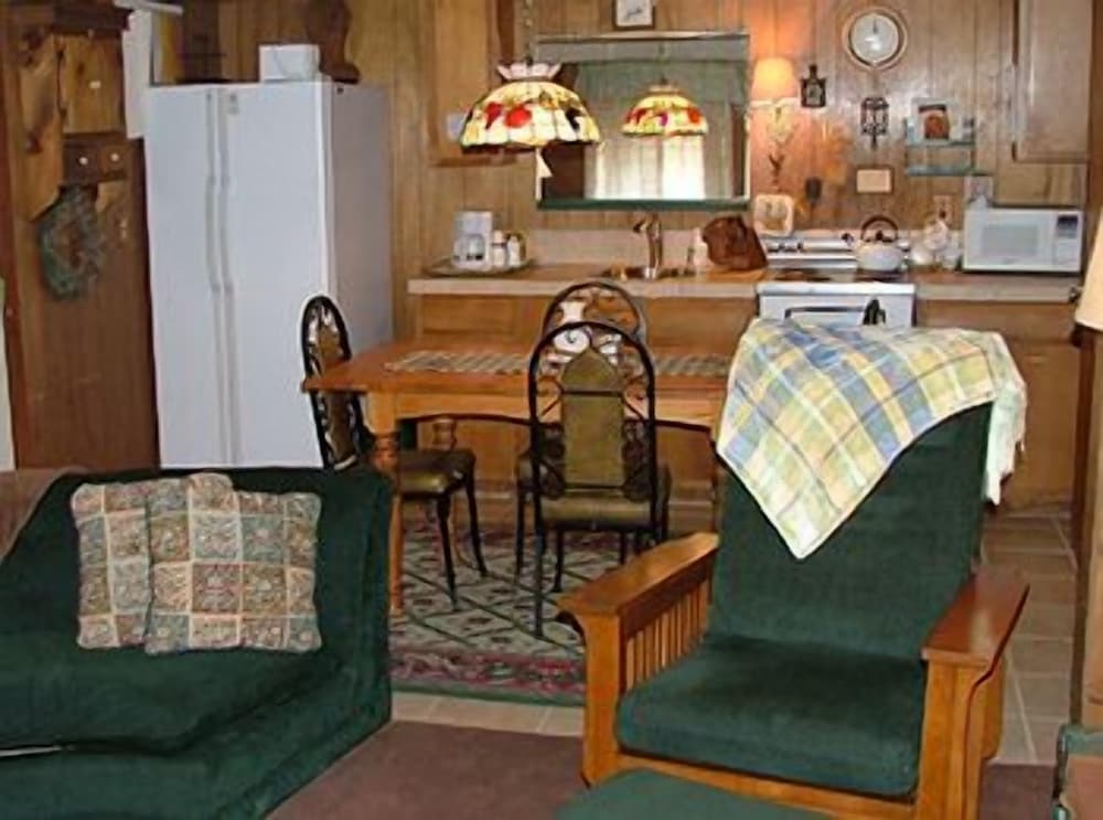 Mountain Haven Inn - Property Image 7