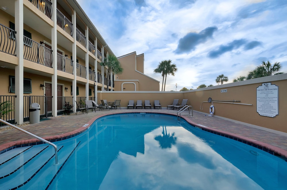 Coral Reef Club 36 3 Bedroom Condo