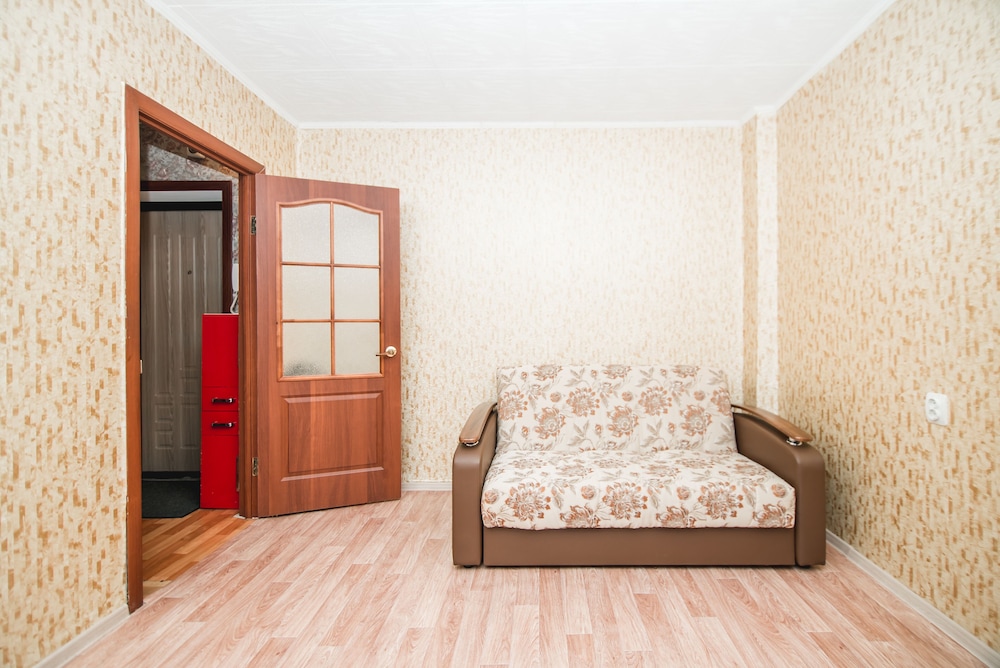 Apartment on Pologaya St. 53A view 2
