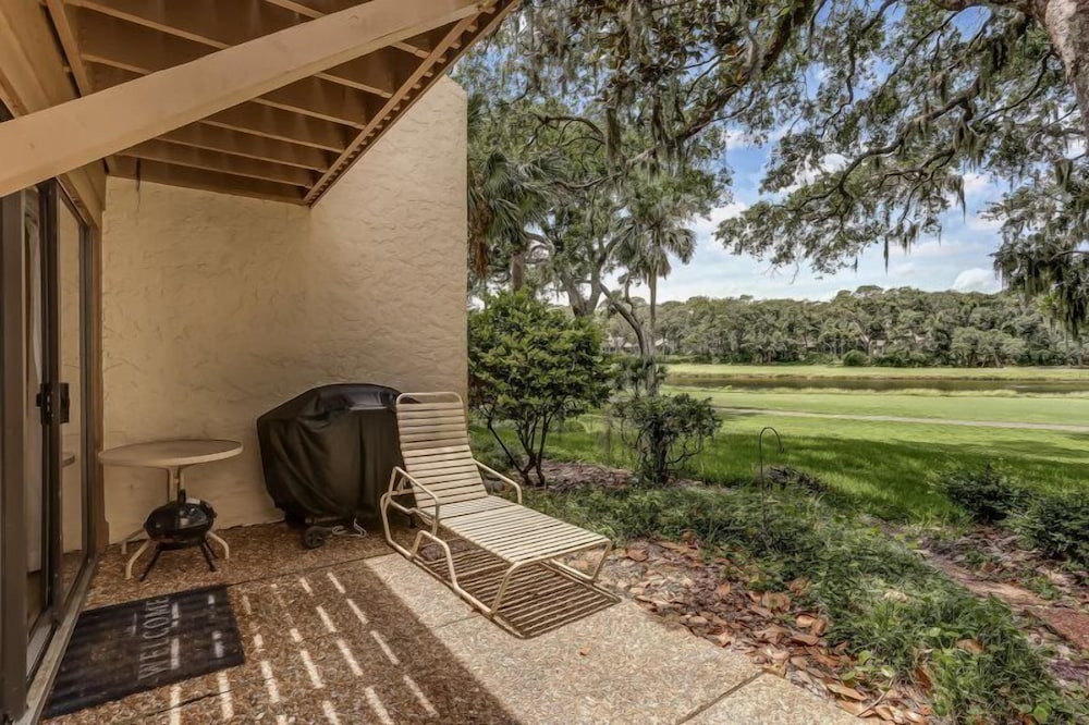 2100-beachwood view 2