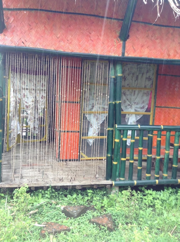 Treasure Isle Guesthouse - Hostel