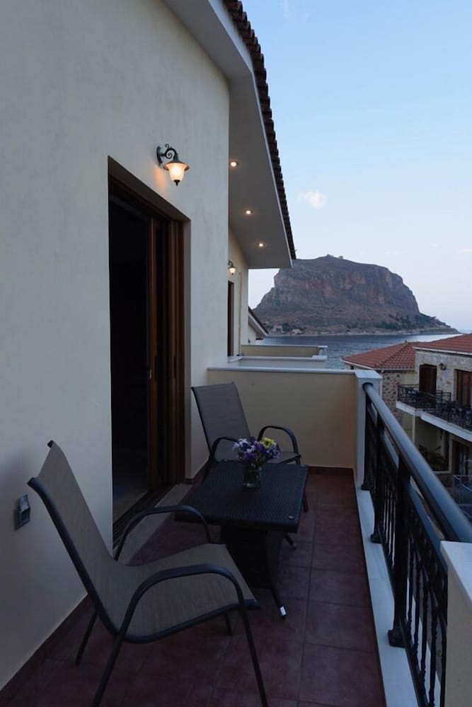 Cyrenia Guesthouse - Property Image 16