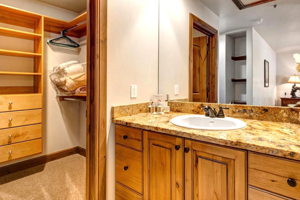 Park City KBM Resorts Walk To Main Street And To Park City Mountain, Hot Tub, On Free Citywide Bus Route 2 Units, 8 Bedrooms Ml-1341
