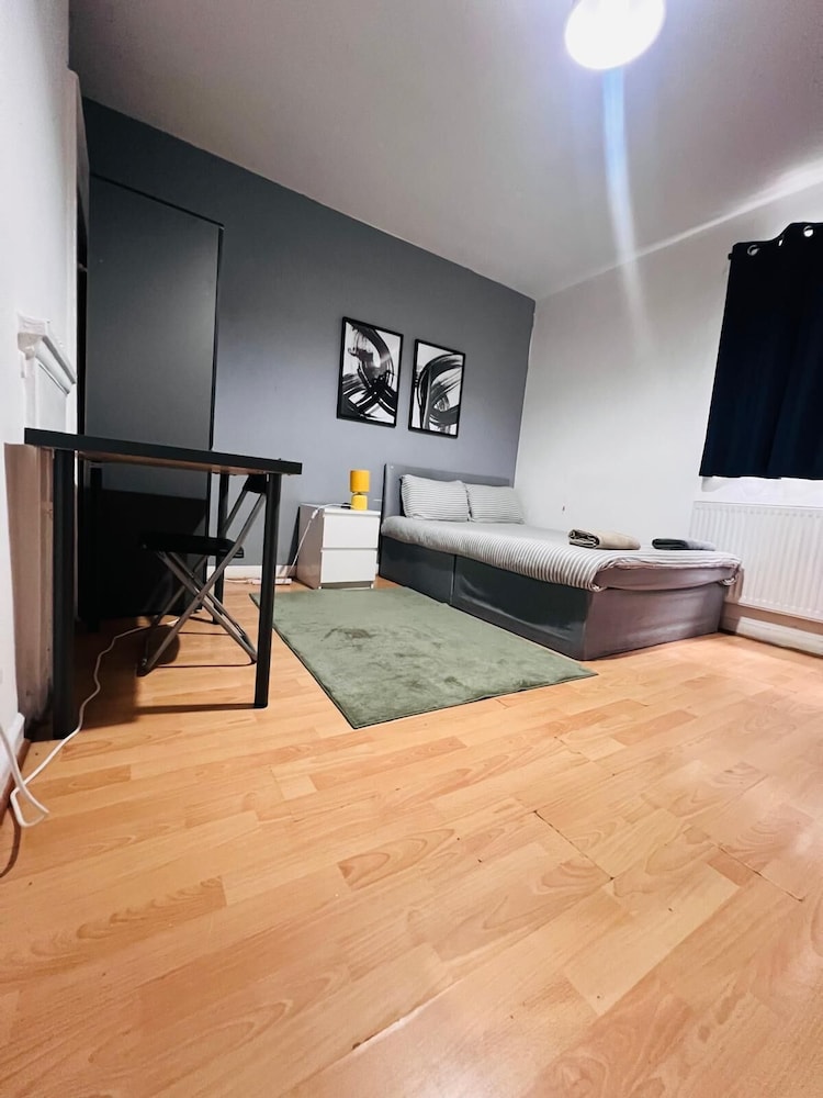 London E1 Hostel