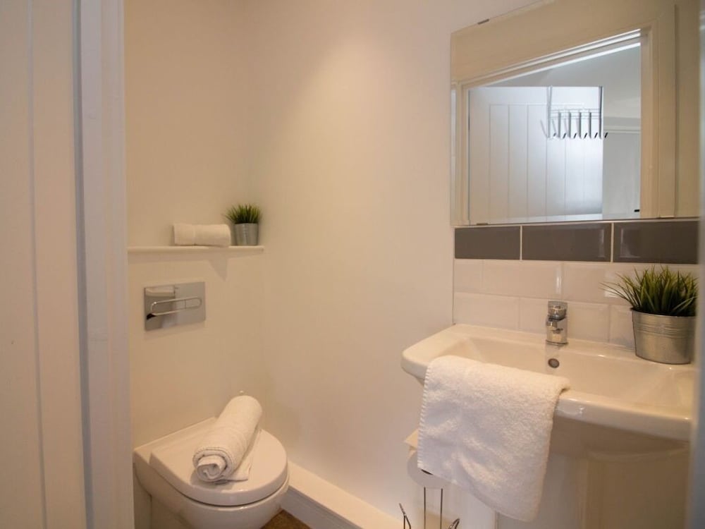 Beddoe Apartments