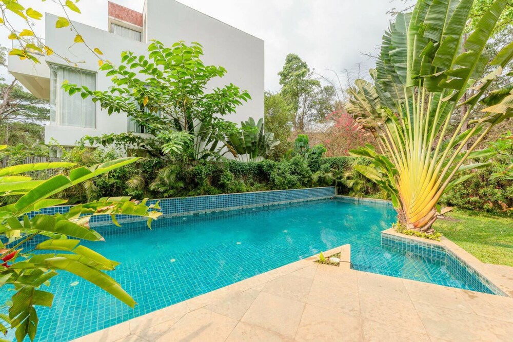 Chic 2BR Retreat in Assagao Near Bawri Izumi