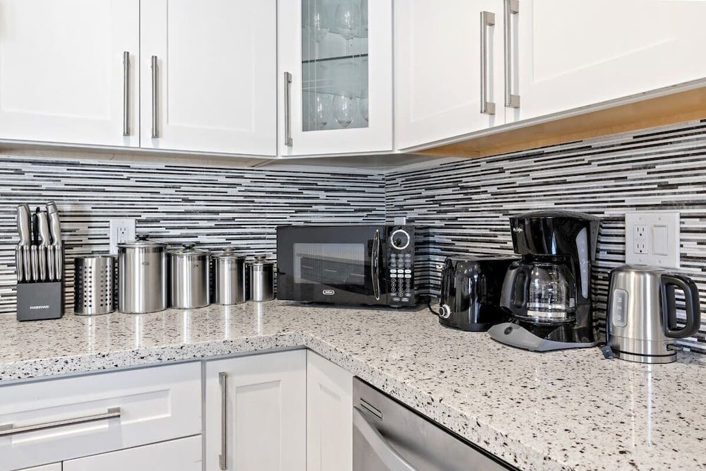 @ Marbella Lane - Modern Refreshing Home
