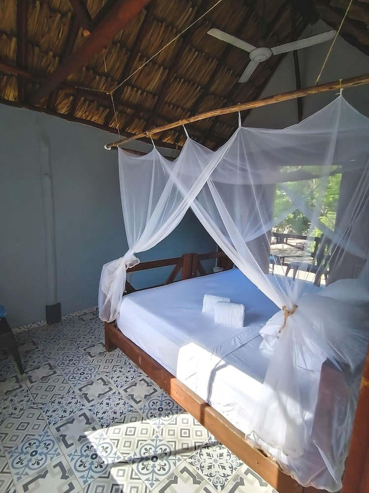 Media Luna Hostel Baru