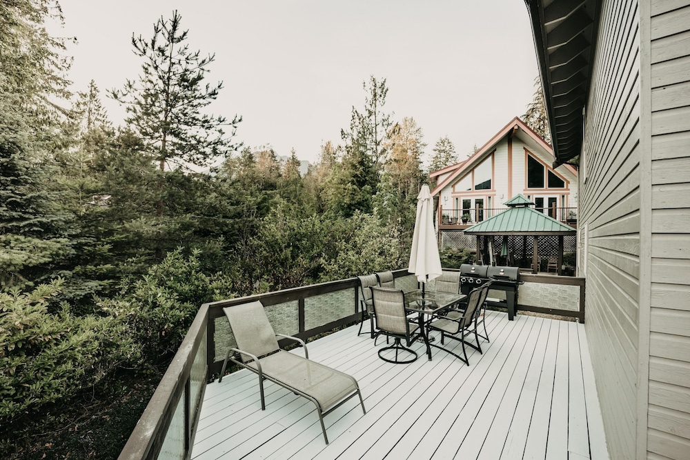 80mbr - Hot Tub - Wifi - BBQ - Wood Stove - Sleeps 7