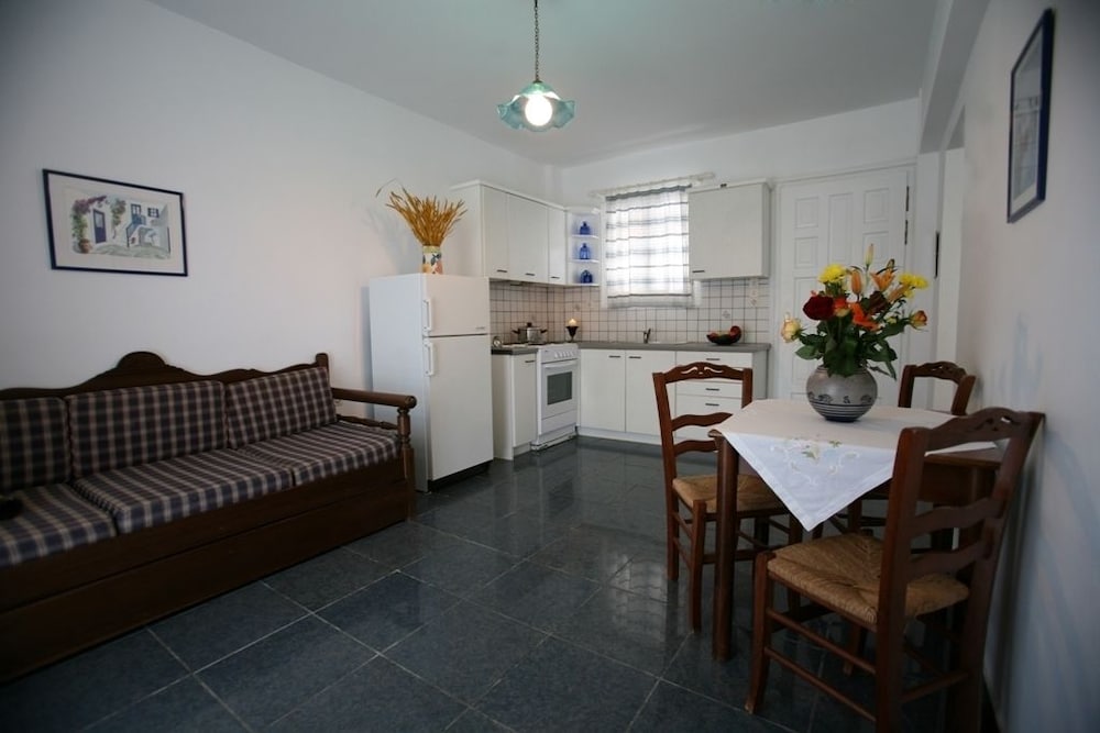 Erato Apartments