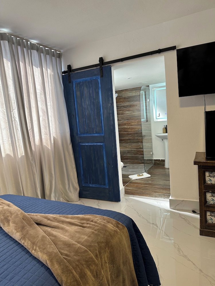 Onyx luxury rd