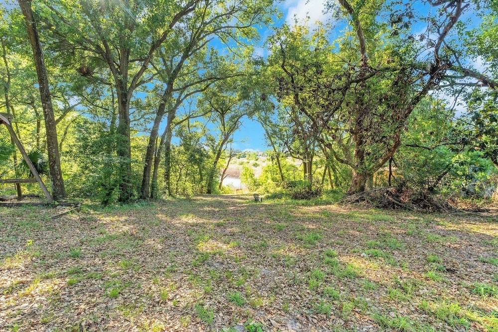 Modern Family Retreat Near Orlando Attractions