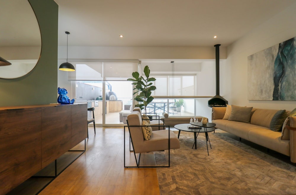 Elegant 3BR Duplex With Balcony in Miraflores