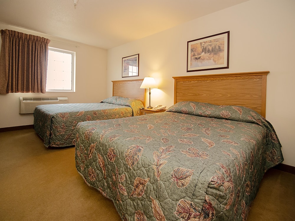 Urbana Inn & Suites view 4